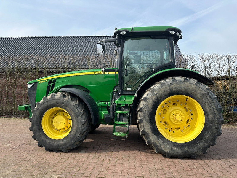 John Deere 8335R - Máy cày: hình 2 John Deere 8335R - Máy cày: hình 2