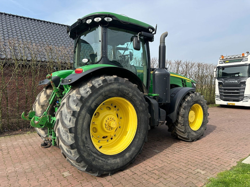 John Deere 8335R - Máy cày: hình 5 John Deere 8335R - Máy cày: hình 5