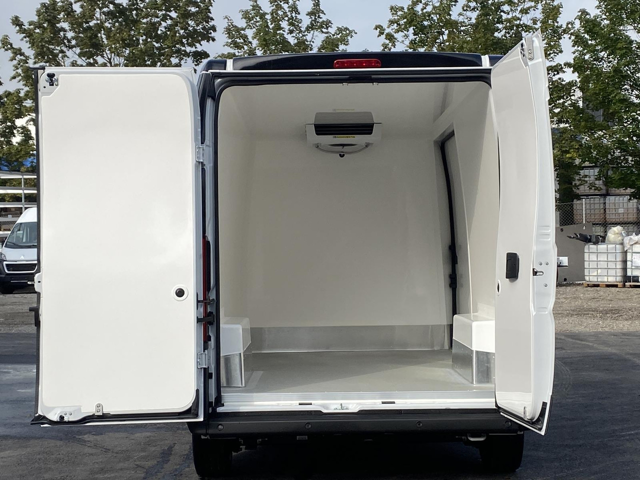 CITROEN ALTE VERSION JUMPER L2H2 140PS CONFORT 35+ / TIEFKÜHLFAHRZEUG -20C KONVEKTA ODER THERMOKING - Xe van đông lạnh: hình 4 CITROEN ALTE VERSION JUMPER L2H2 140PS CONFORT 35+ / TIEFKÜHLFAHRZEUG -20C KONVEKTA ODER THERMOKING - Xe van đông lạnh: hình 4