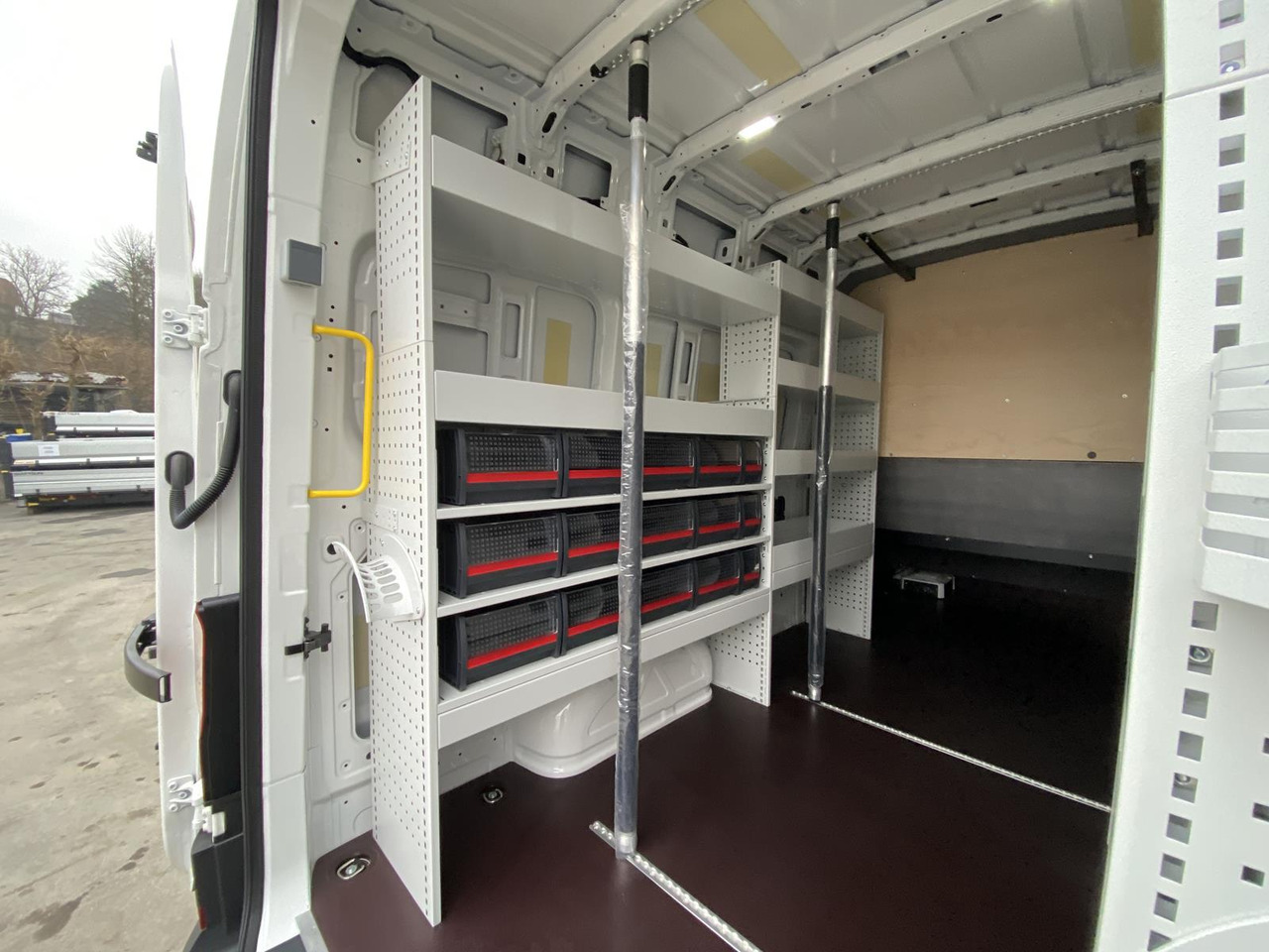 Xe van chở khách mới MAN TGE L4H3 180KM | SITZBANK ZWEITE REIHE + FLEXMO EINRICHTUNG: hình 7 Xe van chở khách mới MAN TGE L4H3 180KM | SITZBANK ZWEITE REIHE + FLEXMO EINRICHTUNG: hình 7