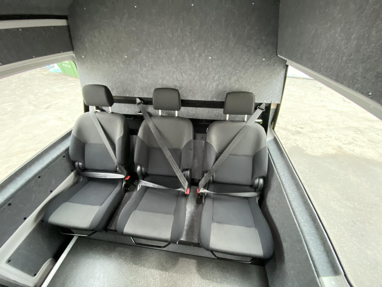 Xe van chở khách mới MAN TGE L4H3 180KM | SITZBANK ZWEITE REIHE + FLEXMO EINRICHTUNG: hình 21 Xe van chở khách mới MAN TGE L4H3 180KM | SITZBANK ZWEITE REIHE + FLEXMO EINRICHTUNG: hình 21