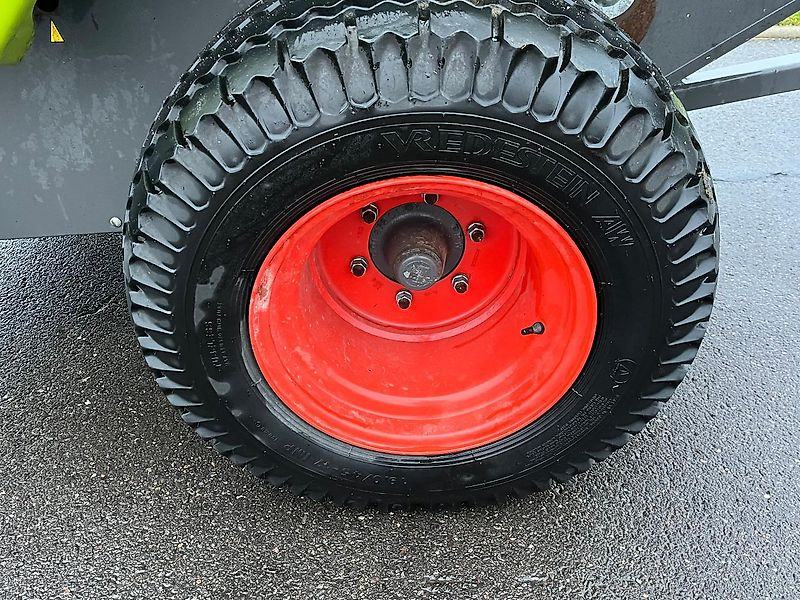 Máy đóng kiện tròn Claas ROLLANT 520 RC: hình 7 Máy đóng kiện tròn Claas ROLLANT 520 RC: hình 7