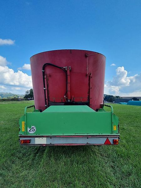 Strautmann Verti-Mix 1050 - Xe trộn thức ăn gia súc: hình 4 Strautmann Verti-Mix 1050 - Xe trộn thức ăn gia súc: hình 4