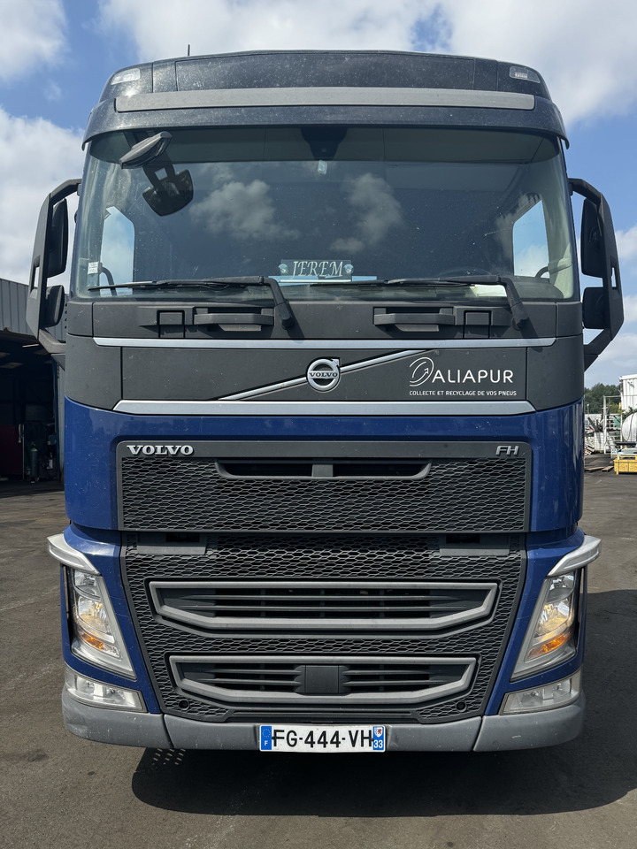 VOLVO Fh 13/540 - Xe tải nâng móc: hình 2 VOLVO Fh 13/540 - Xe tải nâng móc: hình 2