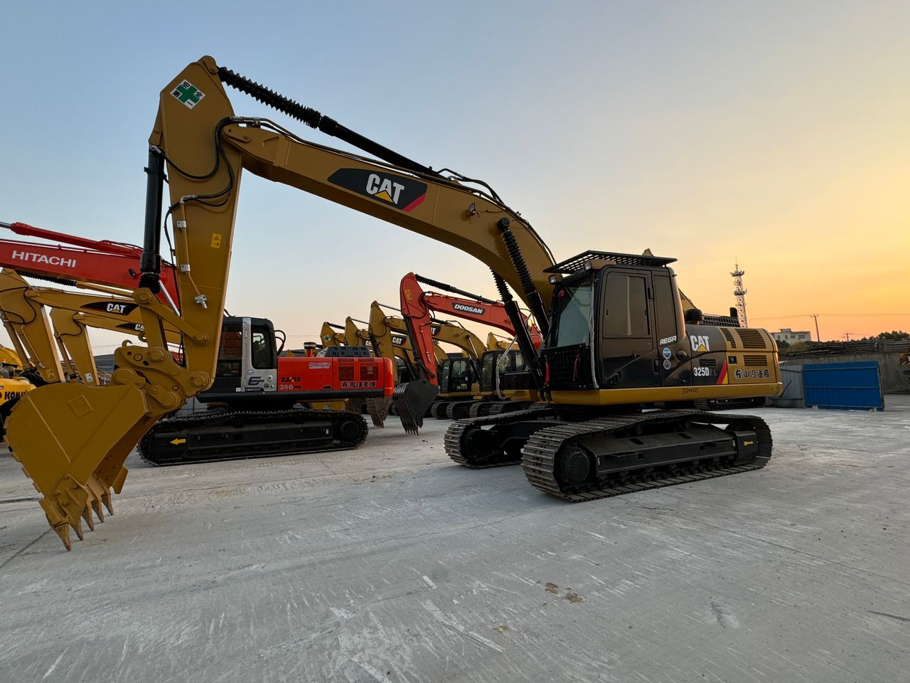 Caterpillar 325 CAT CAT 325D 325D2 330D 329D 320D 320D2 320GC - Máy xúc bánh xích: hình 4 Caterpillar 325 CAT CAT 325D 325D2 330D 329D 320D 320D2 320GC - Máy xúc bánh xích: hình 4