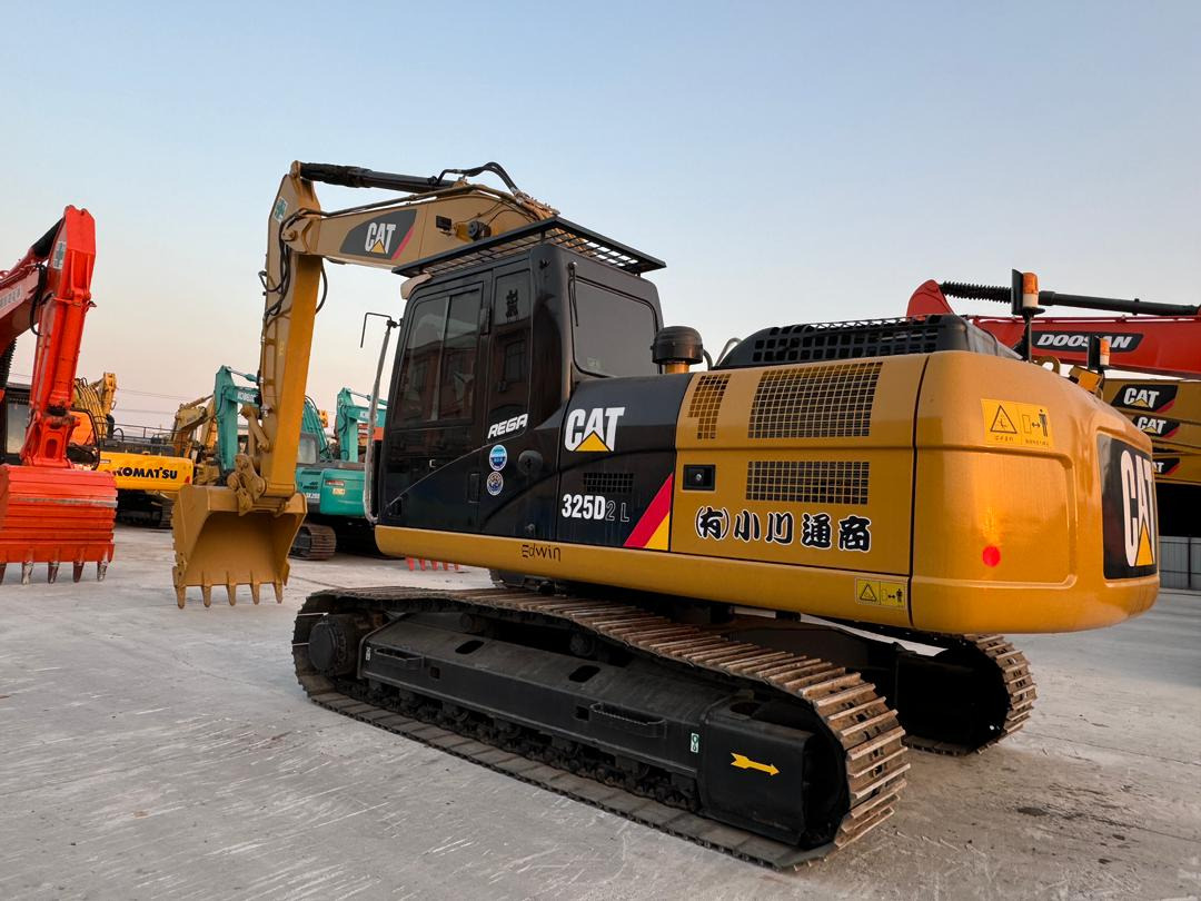 Caterpillar 325 CAT CAT 325D 325D2 330D 329D 320D 320D2 320GC - Máy xúc bánh xích: hình 2 Caterpillar 325 CAT CAT 325D 325D2 330D 329D 320D 320D2 320GC - Máy xúc bánh xích: hình 2