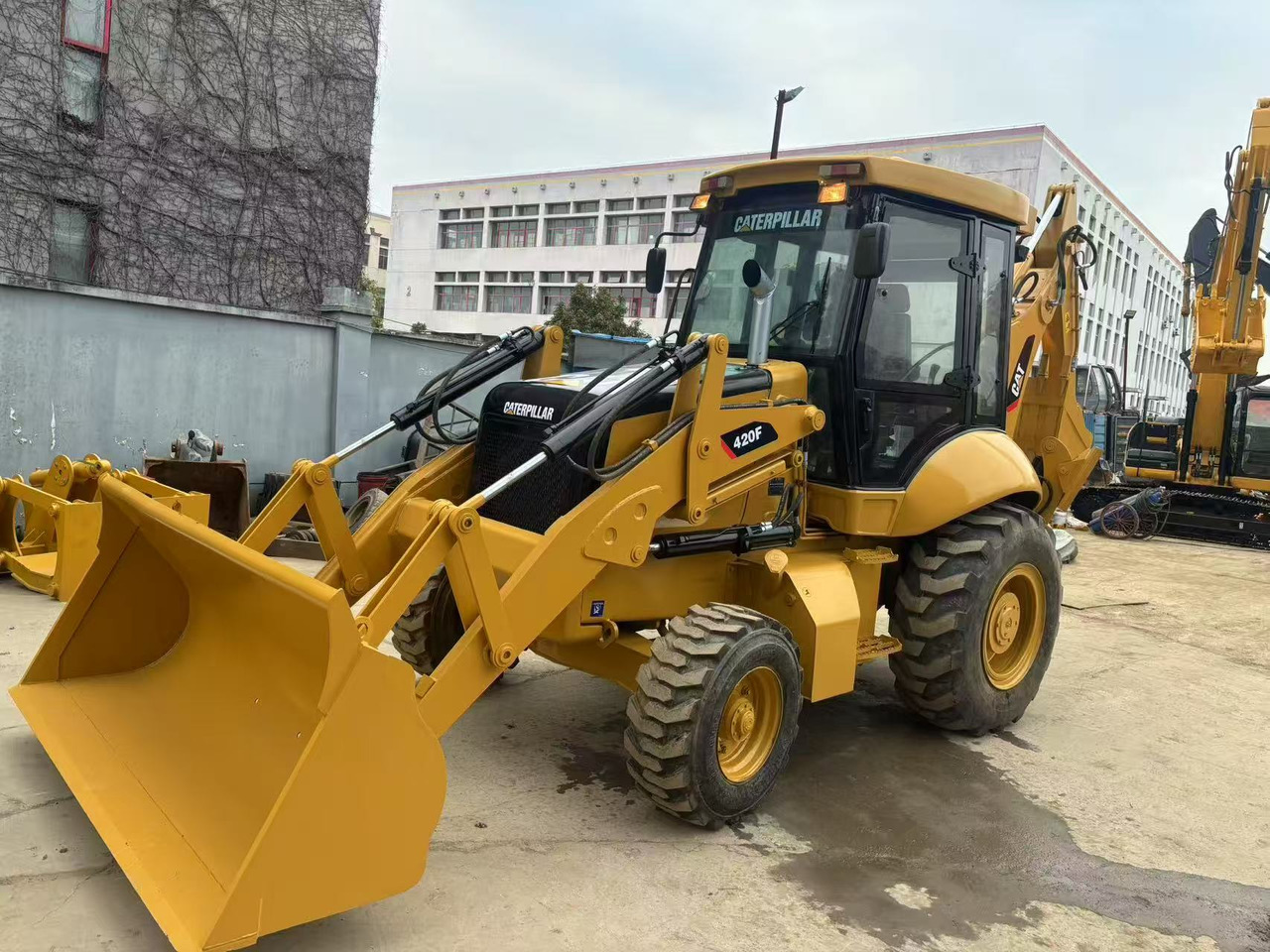 Caterpillar New or Used Backhoe CAT 420 Backhoe Loader CAT420F 420F2 JCB 3CX 4CX - Máy xúc trước múc sau: hình 2 Caterpillar New or Used Backhoe CAT 420 Backhoe Loader CAT420F 420F2 JCB 3CX 4CX - Máy xúc trước múc sau: hình 2