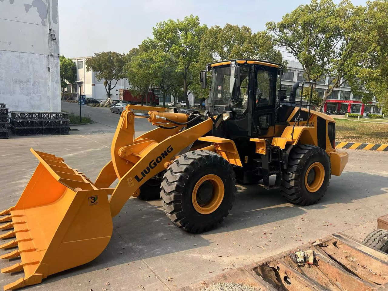 Liugong CLG 856H used wheel loader with cummins engine - Máy xúc lật bánh lốp: hình 3 Liugong CLG 856H used wheel loader with cummins engine - Máy xúc lật bánh lốp: hình 3