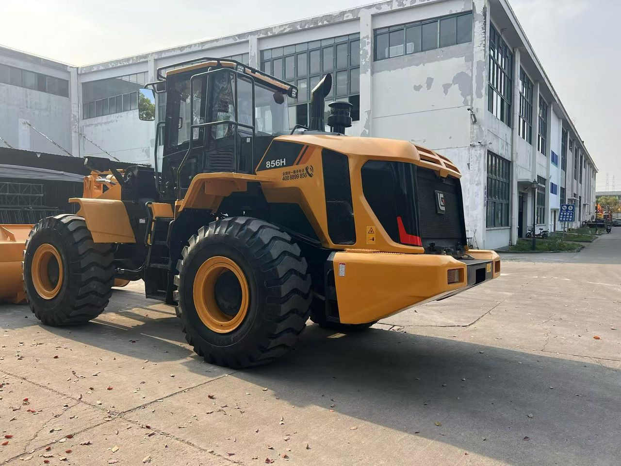Liugong CLG 856H used wheel loader with cummins engine - Máy xúc lật bánh lốp: hình 5 Liugong CLG 856H used wheel loader with cummins engine - Máy xúc lật bánh lốp: hình 5