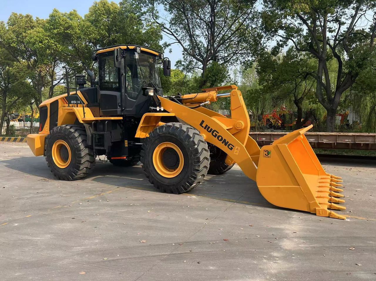 Liugong CLG 856H used wheel loader with cummins engine - Máy xúc lật bánh lốp: hình 1 Liugong CLG 856H used wheel loader with cummins engine - Máy xúc lật bánh lốp: hình 1