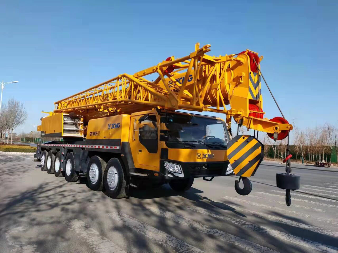 XCMG Truck Crane XCMG QY100K QY100K-II Telescopic Boom 100 Ton in Hight Quality for Sale - Cẩu bánh lốp: hình 1 XCMG Truck Crane XCMG QY100K QY100K-II Telescopic Boom 100 Ton in Hight Quality for Sale - Cẩu bánh lốp: hình 1