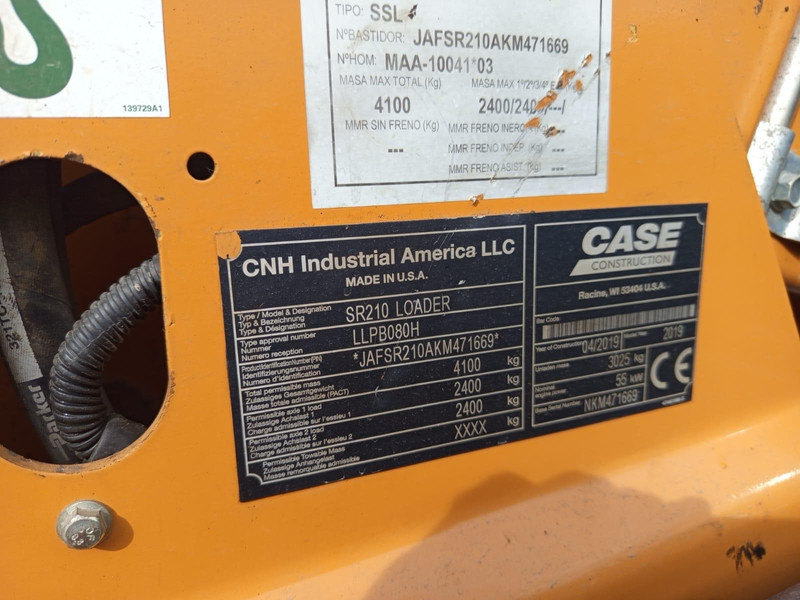 Case SR210 - Máy xúc lật bánh lốp: hình 5 Case SR210 - Máy xúc lật bánh lốp: hình 5