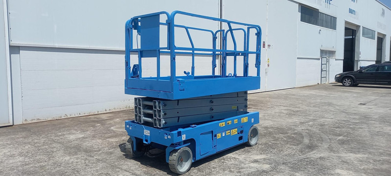 Genie GS2032 - Máy nâng người hình kéo: hình 4 Genie GS2032 - Máy nâng người hình kéo: hình 4