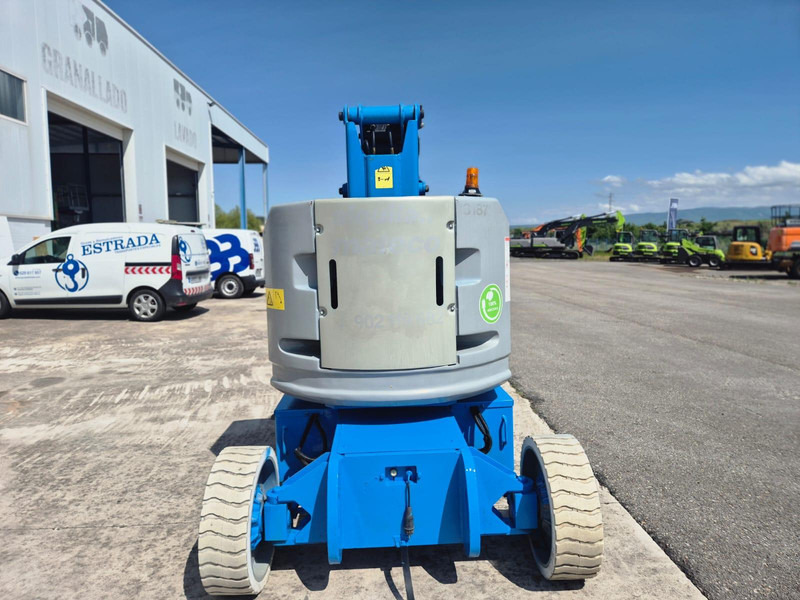 Genie Z-34/22N - Nền bục trên không: hình 4 Genie Z-34/22N - Nền bục trên không: hình 4