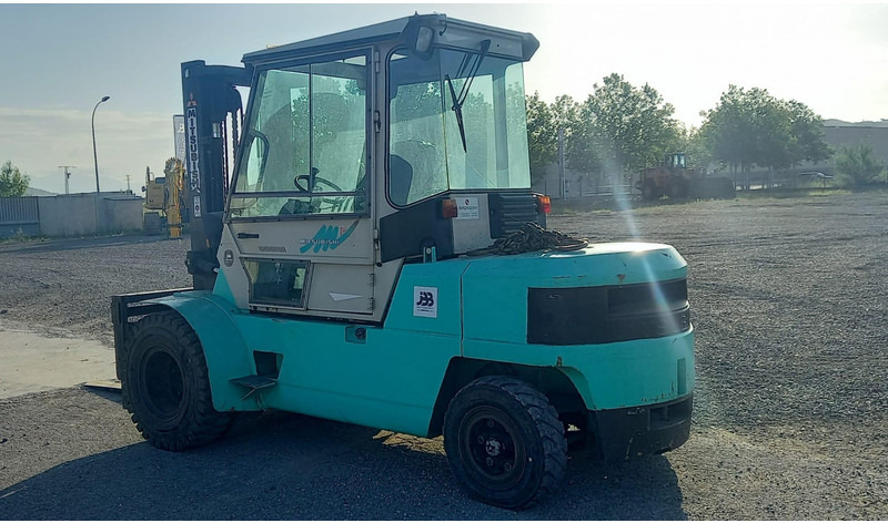 Mitsubishi FD50 - Xe nâng diesel: hình 2 Mitsubishi FD50 - Xe nâng diesel: hình 2