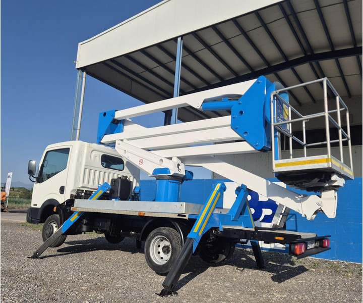 Nissan CABSTAR 35.12 SOCAGE DA320 - Xe tải, Xe cẩu tự hành: hình 4 Nissan CABSTAR 35.12 SOCAGE DA320 - Xe tải, Xe cẩu tự hành: hình 4