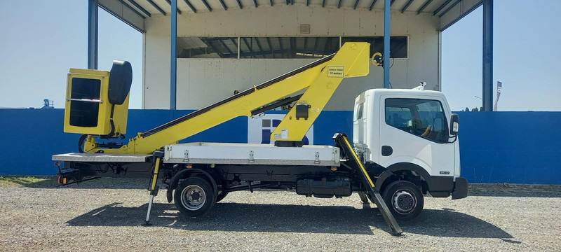 Nissan CABSTAR NT400 MOVEX TLR18 - Xe tải, Xe cẩu tự hành: hình 2 Nissan CABSTAR NT400 MOVEX TLR18 - Xe tải, Xe cẩu tự hành: hình 2