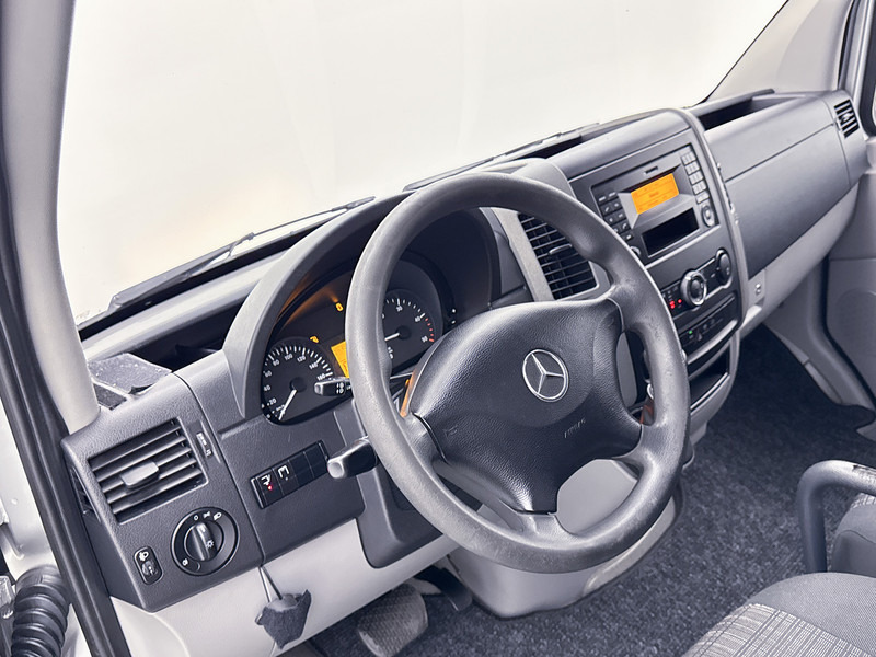 Mercedes-Benz Sprinter 316 2.2 CDI Bakwagen Meubelbak met Laadklep D'Hollandia Cruise Control Zijdeur - Xe tải nhỏ thùng kín: hình 4 Mercedes-Benz Sprinter 316 2.2 CDI Bakwagen Meubelbak met Laadklep D'Hollandia Cruise Control Zijdeur - Xe tải nhỏ thùng kín: hình 4
