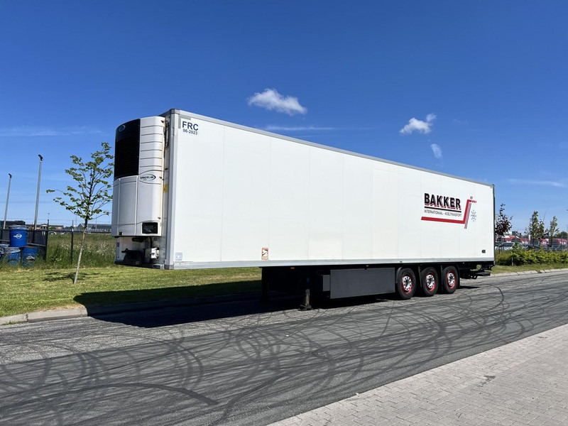 Kögel 3 - assige koeloplegger Carrier vector 1550 - Sơ mi rơ moóc đông lạnh: hình 1 Kögel 3 - assige koeloplegger Carrier vector 1550 - Sơ mi rơ moóc đông lạnh: hình 1