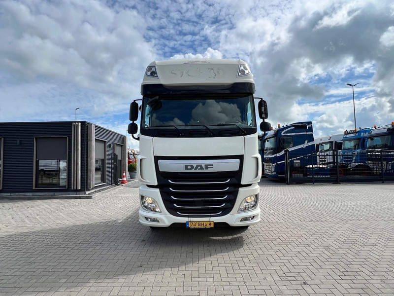 DAF XF 460 4x2 Trekker SSC / 2x Tank / full spoiler - Xe đầu kéo: hình 3 DAF XF 460 4x2 Trekker SSC / 2x Tank / full spoiler - Xe đầu kéo: hình 3