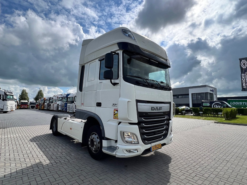 DAF XF 460 4x2 Trekker SSC / 2x Tank / full spoiler - Xe đầu kéo: hình 3 DAF XF 460 4x2 Trekker SSC / 2x Tank / full spoiler - Xe đầu kéo: hình 3