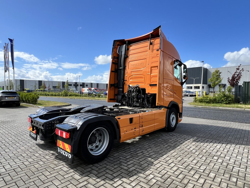 Volvo FH 420 4x2 Trekker Globetrotter / Chassis : KB - Xe đầu kéo: hình 5 Volvo FH 420 4x2 Trekker Globetrotter / Chassis : KB - Xe đầu kéo: hình 5