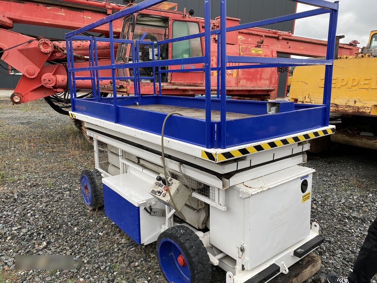 Bluelift NACELA LIFT TKD HL 80 EV / Electrica / 9,7 m / 850 kg - Máy nâng người hình kéo: hình 1 Bluelift NACELA LIFT TKD HL 80 EV / Electrica / 9,7 m / 850 kg - Máy nâng người hình kéo: hình 1