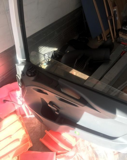 Mercedes-Benz Actros,ATEGO,AXOR truck - Cửa và phụ tùng cho Xe tải: hình 4 Mercedes-Benz Actros,ATEGO,AXOR truck - Cửa và phụ tùng cho Xe tải: hình 4