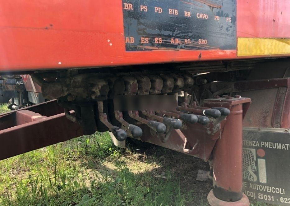 Platforma transport masini cu troliu , rampe extensibile carlig - Xe tải kéo: hình 2 Platforma transport masini cu troliu , rampe extensibile carlig - Xe tải kéo: hình 2