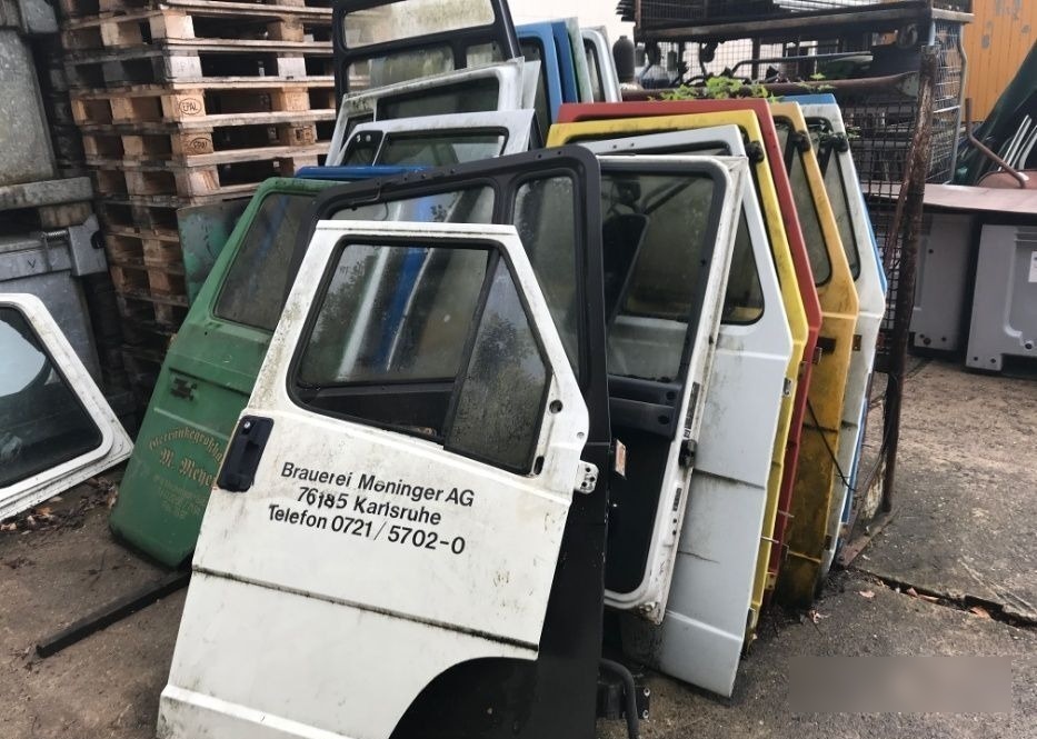 - Cửa và phụ tùng cho Xe tải: hình 1 - Cửa và phụ tùng cho Xe tải: hình 1