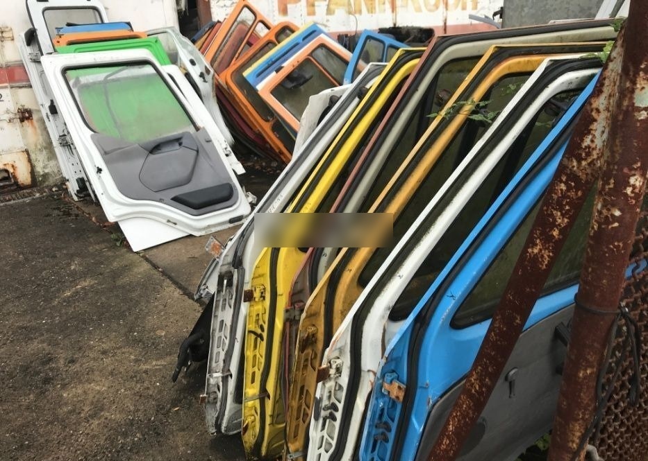 - Cửa và phụ tùng cho Xe tải: hình 2 - Cửa và phụ tùng cho Xe tải: hình 2