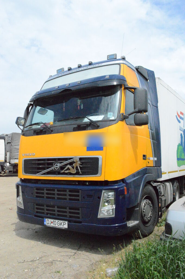 Volvo FH 12 - Xe tải khung gầm: hình 5 Volvo FH 12 - Xe tải khung gầm: hình 5
