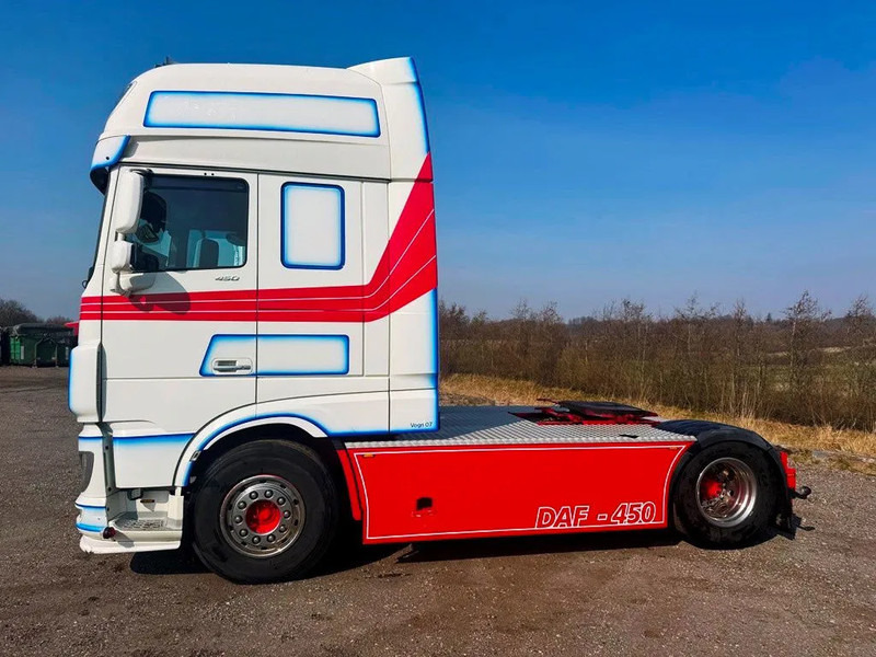 DAF XF 450 DAF XF 450 Special Interior. 706000 km. Euro 6 - Xe đầu kéo: hình 4 DAF XF 450 DAF XF 450 Special Interior. 706000 km. Euro 6 - Xe đầu kéo: hình 4
