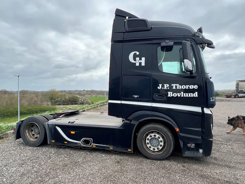 Mercedes-Benz Actros 1843 Special Interior. Air / Air suspension. Euro 6 - Xe đầu kéo: hình 5 Mercedes-Benz Actros 1843 Special Interior. Air / Air suspension. Euro 6 - Xe đầu kéo: hình 5