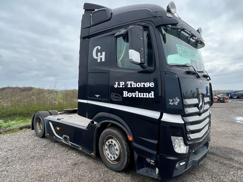 Mercedes-Benz Actros 1843 Special Interior. Air / Air suspension. Euro 6 - Xe đầu kéo: hình 2 Mercedes-Benz Actros 1843 Special Interior. Air / Air suspension. Euro 6 - Xe đầu kéo: hình 2