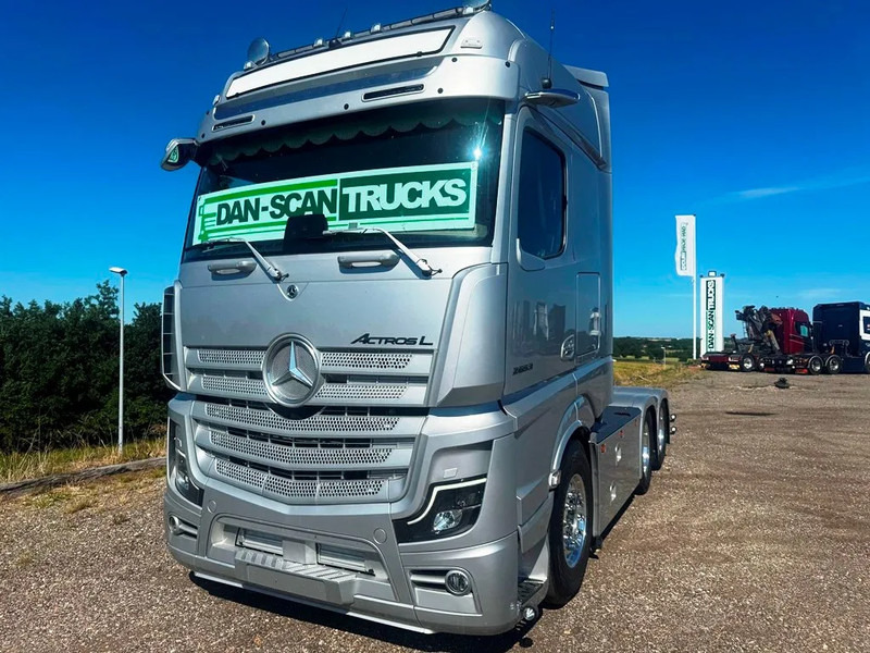 Mercedes-Benz Actros 2653 Special Interior. 6x2 3250mm weelbase. Air / Air suspension. hydr. syatem. Invertor. Micro wave. - Xe đầu kéo: hình 4 Mercedes-Benz Actros 2653 Special Interior. 6x2 3250mm weelbase. Air / Air suspension. hydr. syatem. Invertor. Micro wave. - Xe đầu kéo: hình 4
