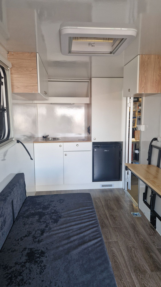 Minicamp Kempingowa mała lekka wyprawowa Everest EVO DMC 750- 1300kg - Rơ moóc kiểu caravan: hình 4 Minicamp Kempingowa mała lekka wyprawowa Everest EVO DMC 750- 1300kg - Rơ moóc kiểu caravan: hình 4