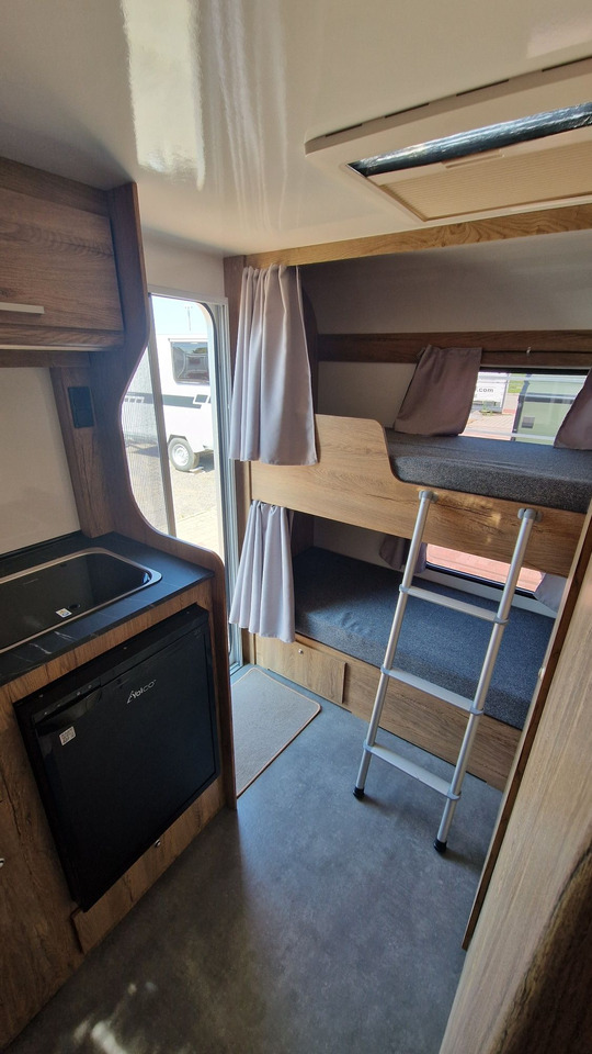 N-LAZUR Niewiadów Nowa Przyczepa Kempingowa dla 4 osób z Łazienką - Rơ moóc kiểu caravan: hình 3 N-LAZUR Niewiadów Nowa Przyczepa Kempingowa dla 4 osób z Łazienką - Rơ moóc kiểu caravan: hình 3