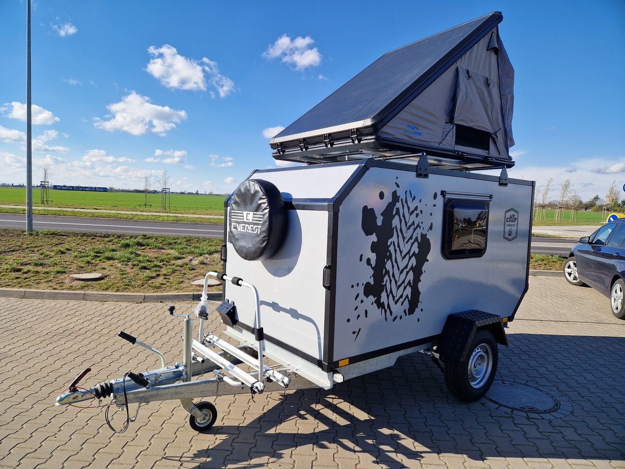 NOWA Przyczepa Wyprawowa Turystyczna Off-ROAD Everest MT-CAMP 2025 - Rơ moóc kiểu caravan: hình 1 NOWA Przyczepa Wyprawowa Turystyczna Off-ROAD Everest MT-CAMP 2025 - Rơ moóc kiểu caravan: hình 1