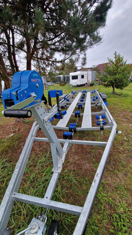 Nowa Przyczepa Podłodziowa 3500kg do 10M Niewiadów P3585HT - Rơ moóc kéo thuyền: hình 3 Nowa Przyczepa Podłodziowa 3500kg do 10M Niewiadów P3585HT - Rơ moóc kéo thuyền: hình 3