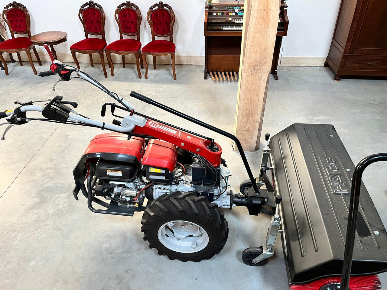 Emak mak 18 - Xe quét rác công nghiệp: hình 1 Emak mak 18 - Xe quét rác công nghiệp: hình 1