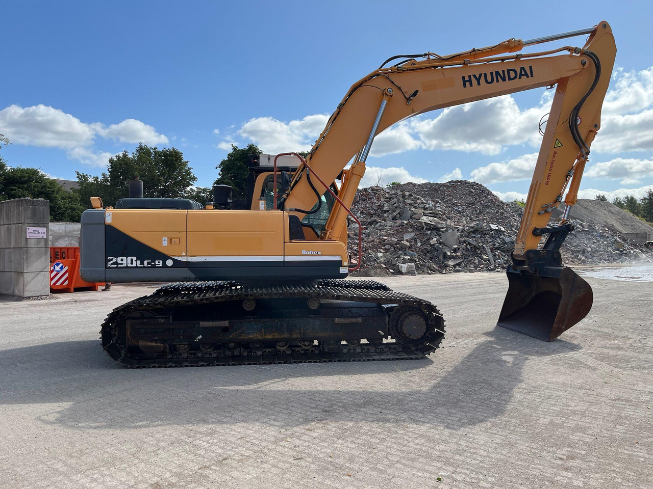 Hyundai Robex 290-9 - Máy xúc bánh xích: hình 4 Hyundai Robex 290-9 - Máy xúc bánh xích: hình 4