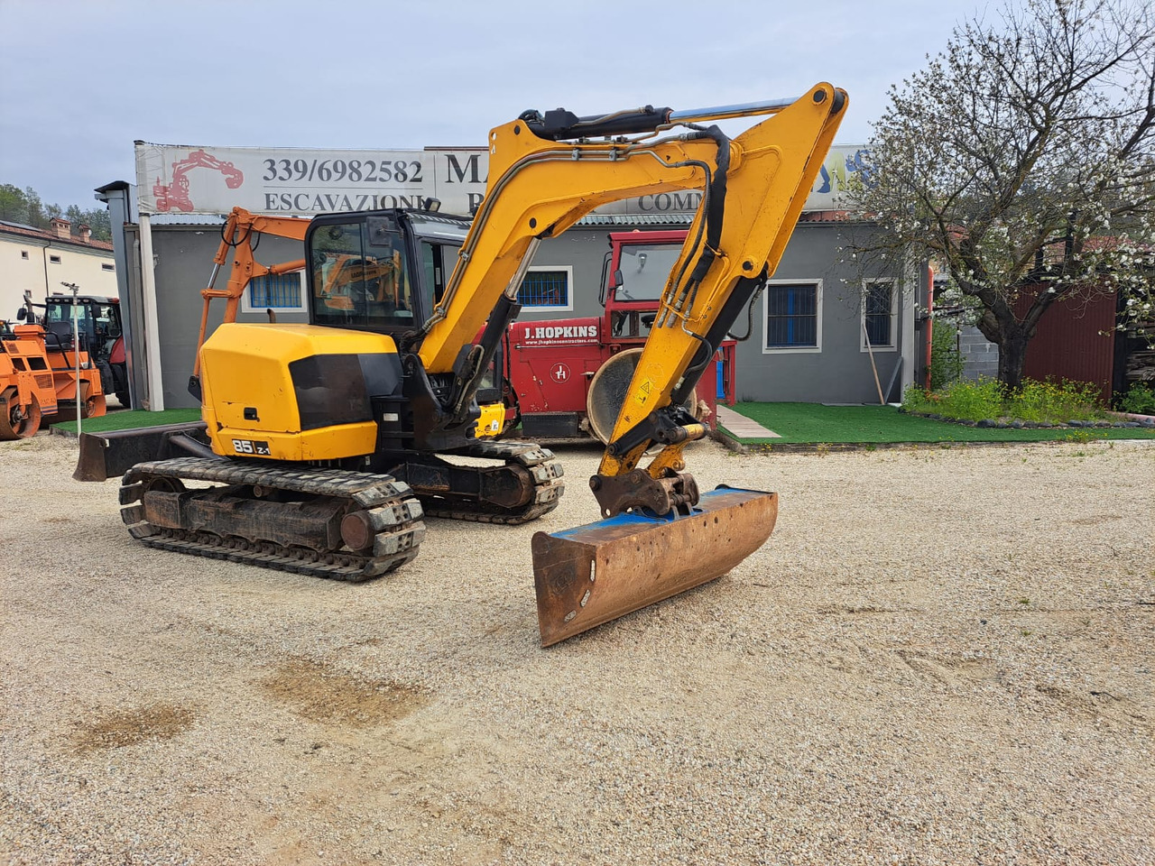 JCB 85Z - Máy xúc mini: hình 4 JCB 85Z - Máy xúc mini: hình 4