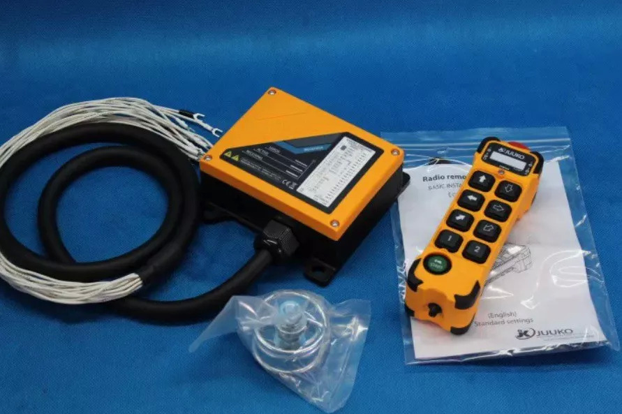Galtech 4 Functions Valve 60L/min 12/24V + Radio Remote Juuko 800 - Máy móc nông nghiệp: hình 2 Galtech 4 Functions Valve 60L/min 12/24V + Radio Remote Juuko 800 - Máy móc nông nghiệp: hình 2
