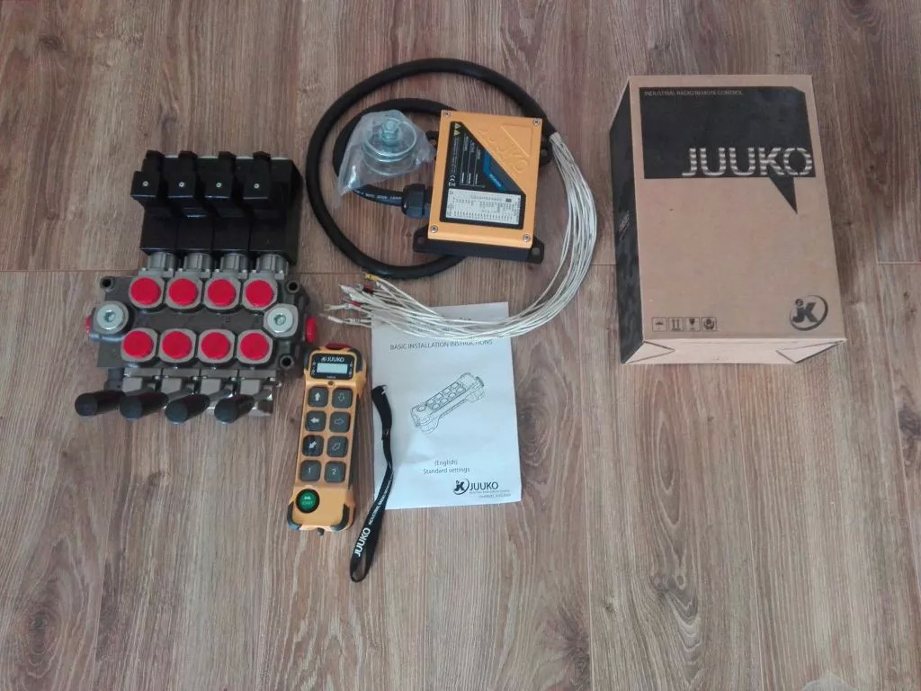Galtech 4 Functions Valve 60L/min 12/24V + Radio Remote Juuko 800 - Máy móc nông nghiệp: hình 1 Galtech 4 Functions Valve 60L/min 12/24V + Radio Remote Juuko 800 - Máy móc nông nghiệp: hình 1