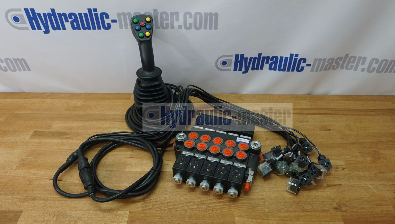 Joystick JCB with Monoblock Valve 5 functions MF, CASE, John Deere - Máy móc nông nghiệp: hình 1 Joystick JCB with Monoblock Valve 5 functions MF, CASE, John Deere - Máy móc nông nghiệp: hình 1