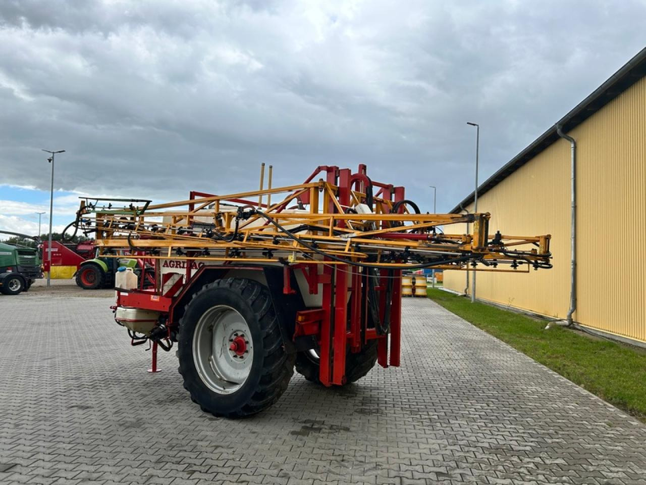 AGRIFAC GS3900 33M - Máy xịt kéo: hình 2 AGRIFAC GS3900 33M - Máy xịt kéo: hình 2