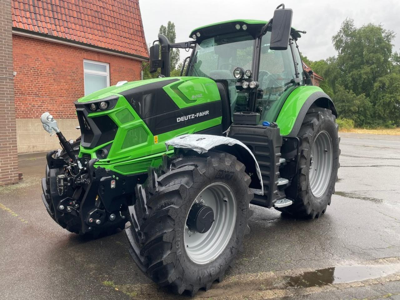 Deutz-Fahr 6210 PSHIFT AKTION - Máy cày: hình 1 Deutz-Fahr 6210 PSHIFT AKTION - Máy cày: hình 1