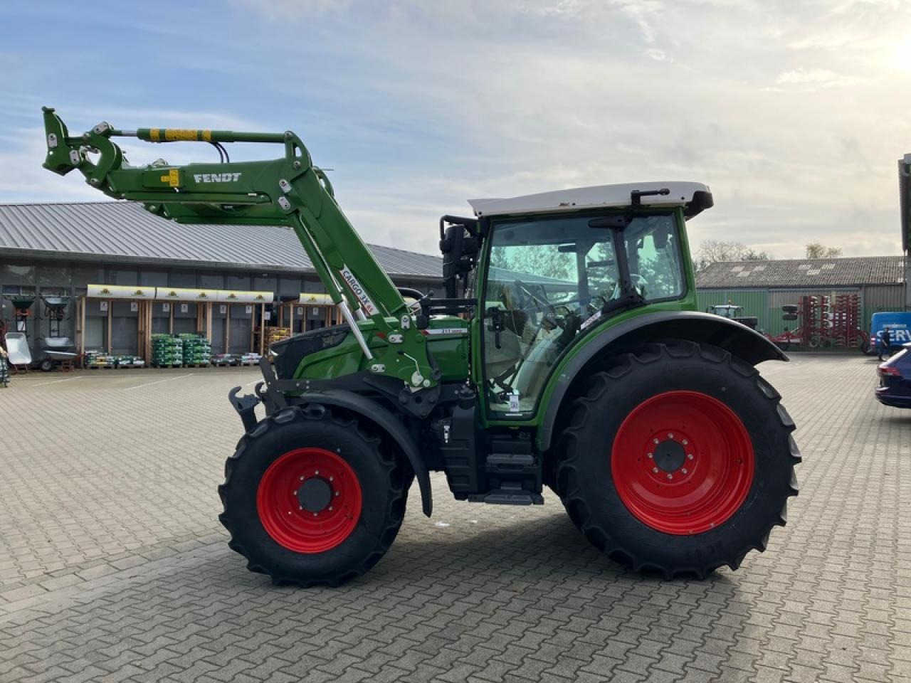 Fendt VARIO 211 - Máy cày: hình 2 Fendt VARIO 211 - Máy cày: hình 2