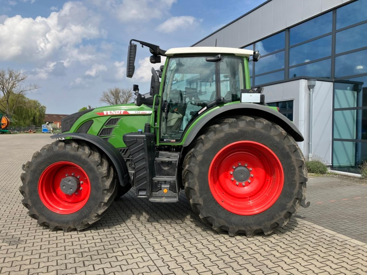 Fendt VARIO 724 GEN 6 PROFI PLUS SET 2 - Máy cày: hình 2 Fendt VARIO 724 GEN 6 PROFI PLUS SET 2 - Máy cày: hình 2
